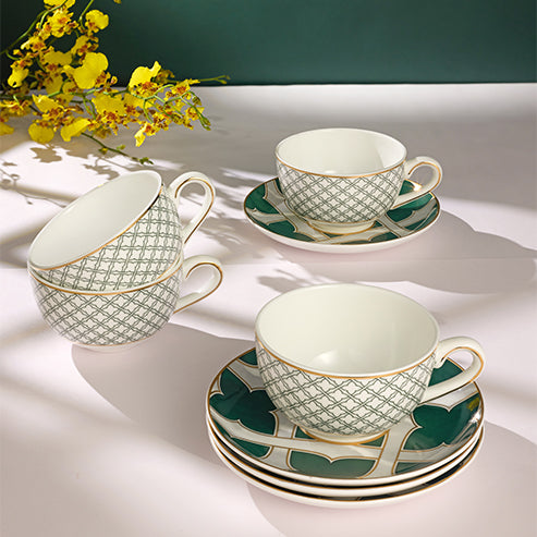 Coffee Set of 8 pieces (4 cups and 4 saucers)